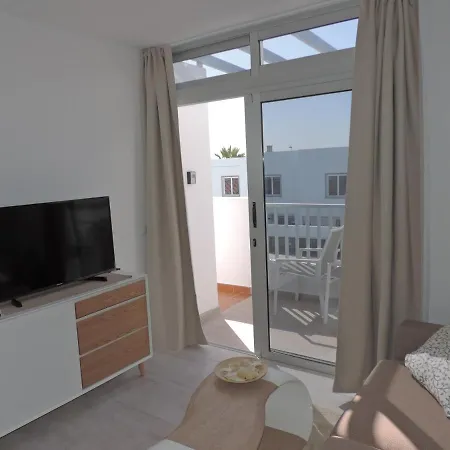 Gracioseros 209-2bed -1st Floor-a/c-uk Tv-wifi Apartamento